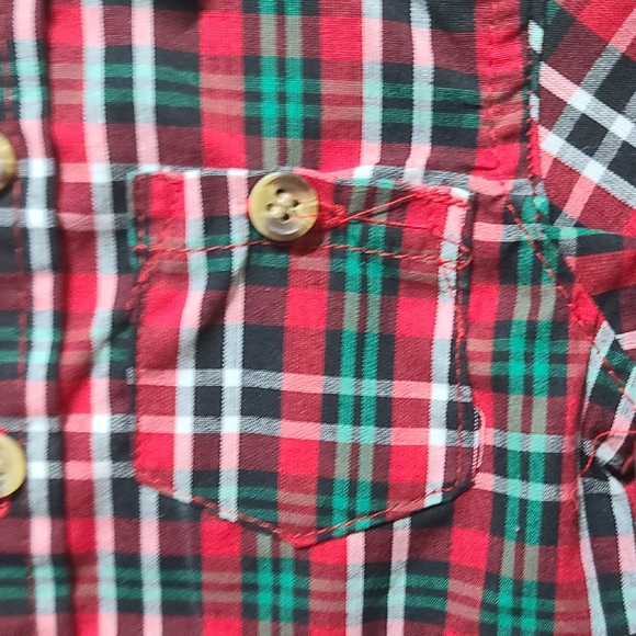 Staple Red and Green Button Down Shirt with Classic Plaid Design - Picture 4 of 8